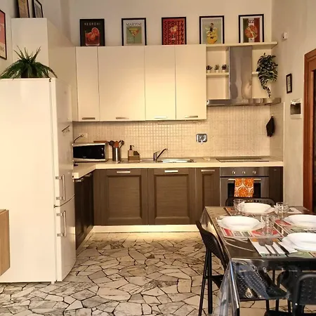 Il Fiorentino & Parking Apartment Florence